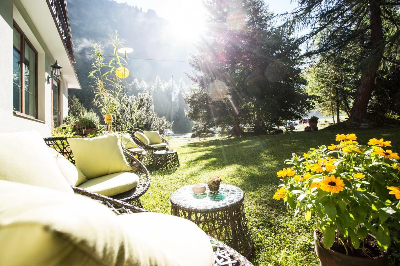 Hotel Gletscherblick Sankt Leonhard im Pitztal Bagian luar foto